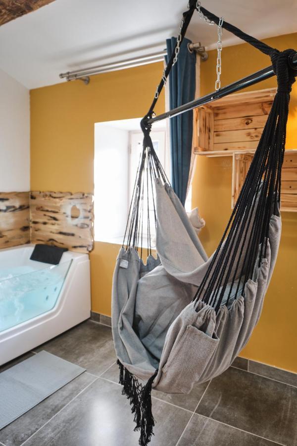 Place Carnot - Studio Tout Equipe Avec Jacuzzi Proche Toutes Commodites Carcassonne Exteriör bild