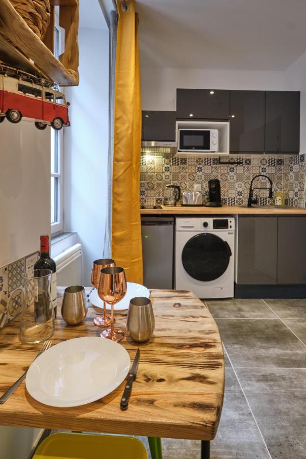 Place Carnot - Studio Tout Equipe Avec Jacuzzi Proche Toutes Commodites Carcassonne Exteriör bild