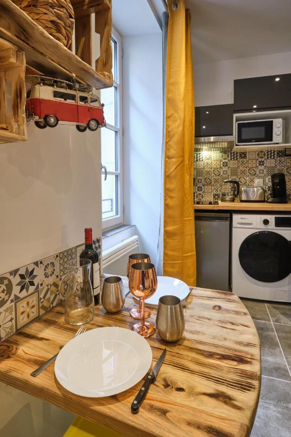 Place Carnot - Studio Tout Equipe Avec Jacuzzi Proche Toutes Commodites Carcassonne Exteriör bild