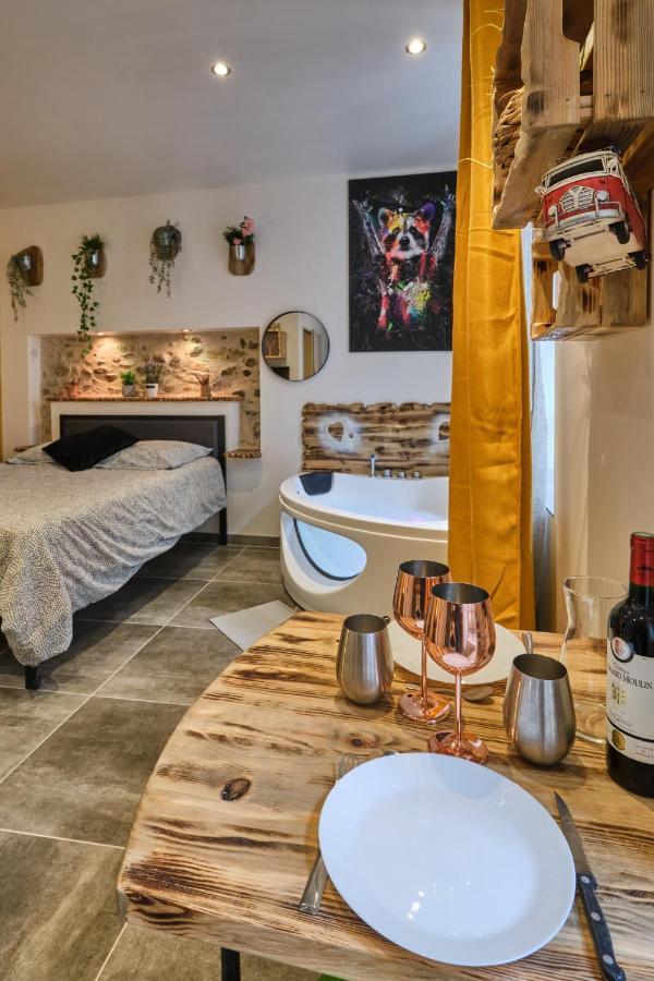 Place Carnot - Studio Tout Equipe Avec Jacuzzi Proche Toutes Commodites Carcassonne Exteriör bild