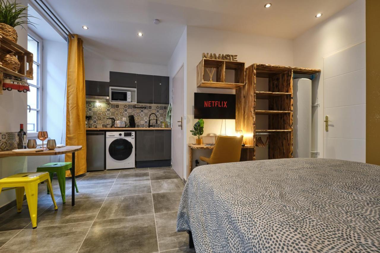 Place Carnot - Studio Tout Equipe Avec Jacuzzi Proche Toutes Commodites Carcassonne Exteriör bild