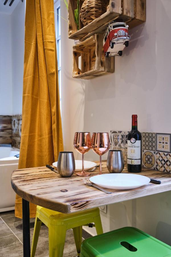 Place Carnot - Studio Tout Equipe Avec Jacuzzi Proche Toutes Commodites Carcassonne Exteriör bild