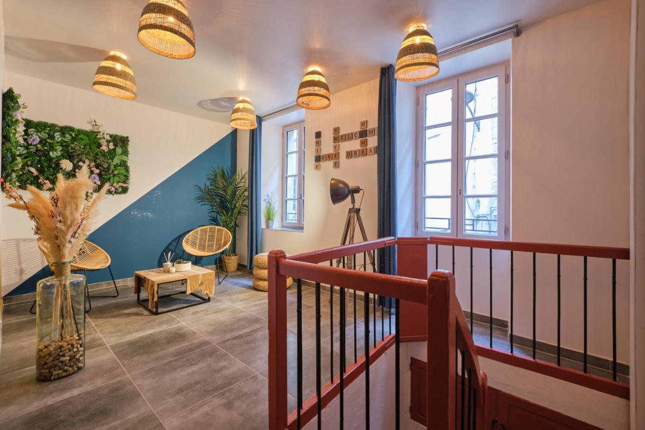 Place Carnot - Studio Tout Equipe Avec Jacuzzi Proche Toutes Commodites Carcassonne Exteriör bild