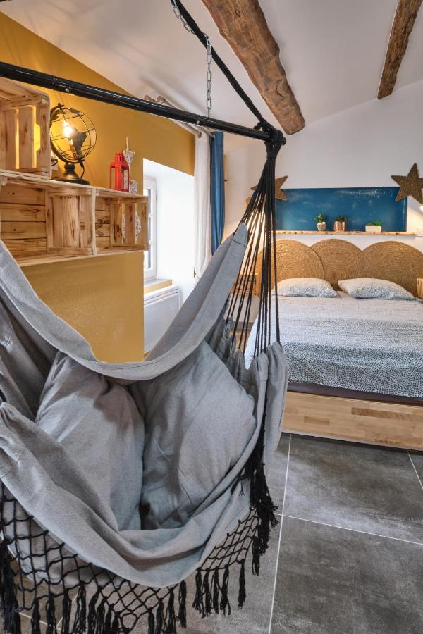 Place Carnot - Studio Tout Equipe Avec Jacuzzi Proche Toutes Commodites Carcassonne Exteriör bild