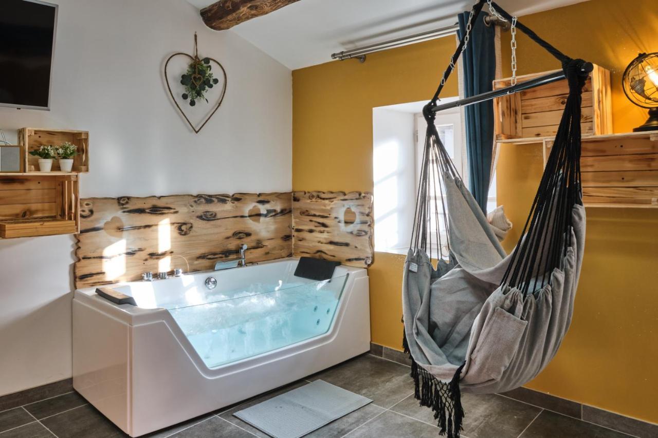 Place Carnot - Studio Tout Equipe Avec Jacuzzi Proche Toutes Commodites Carcassonne Exteriör bild