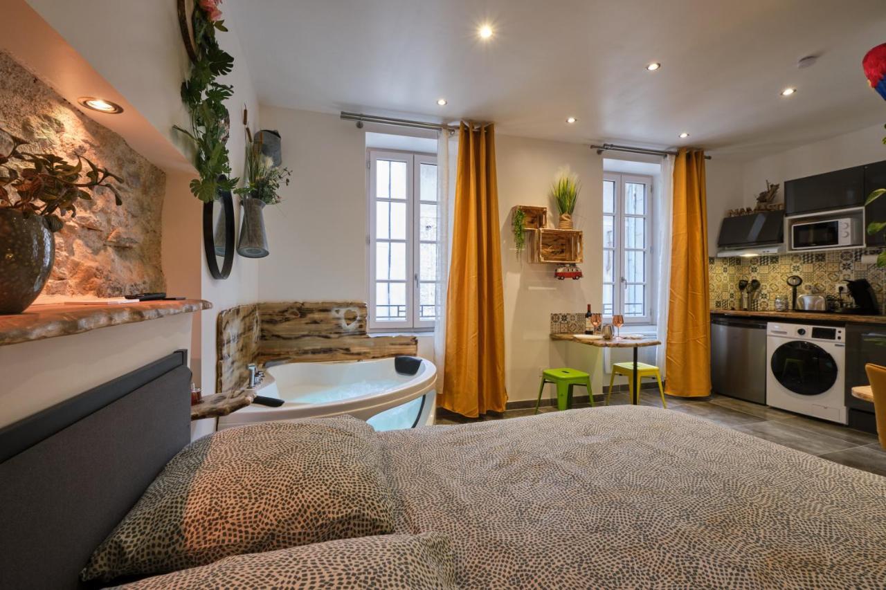 Place Carnot - Studio Tout Equipe Avec Jacuzzi Proche Toutes Commodites Carcassonne Exteriör bild