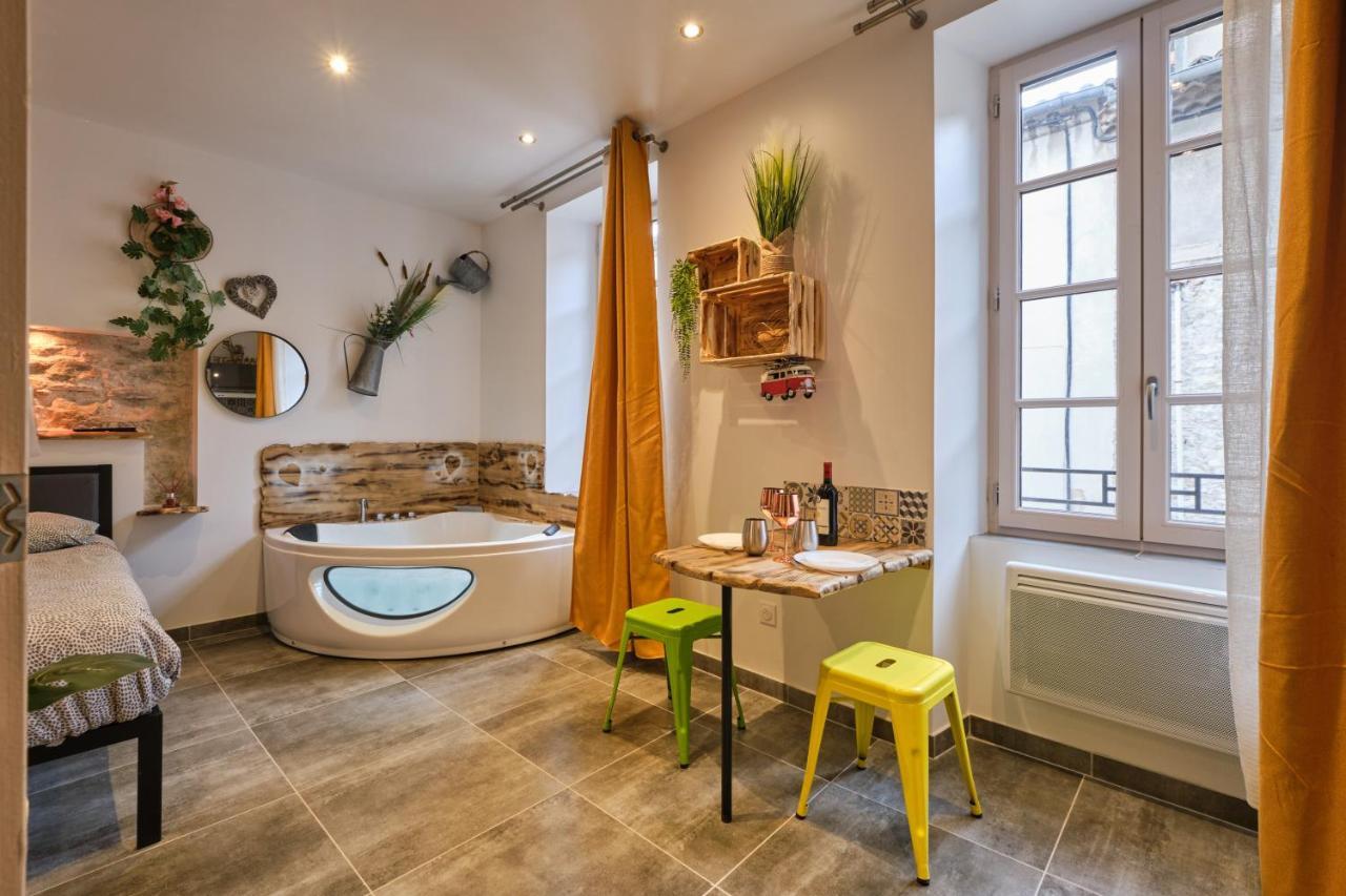 Place Carnot - Studio Tout Equipe Avec Jacuzzi Proche Toutes Commodites Carcassonne Exteriör bild
