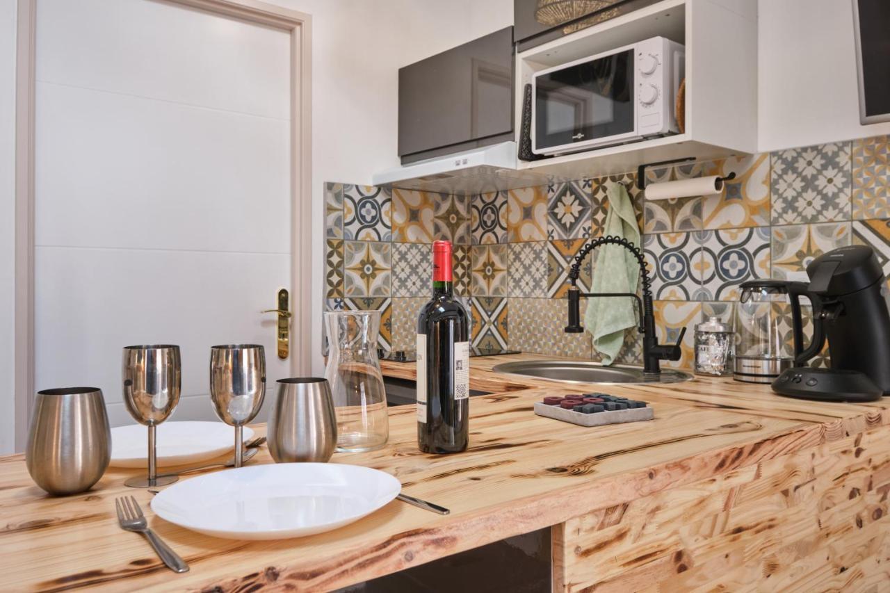 Place Carnot - Studio Tout Equipe Avec Jacuzzi Proche Toutes Commodites Carcassonne Exteriör bild